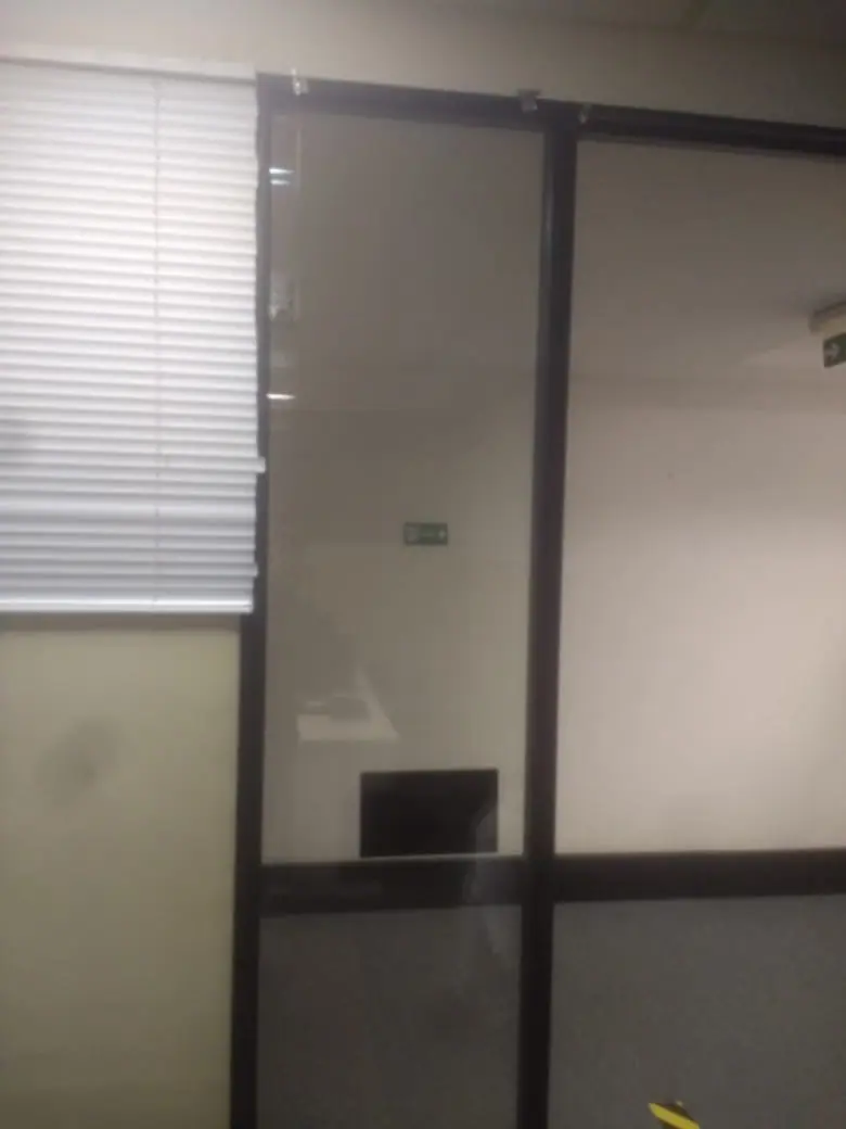 Insulfilm Jateado – Divisória de Escritório