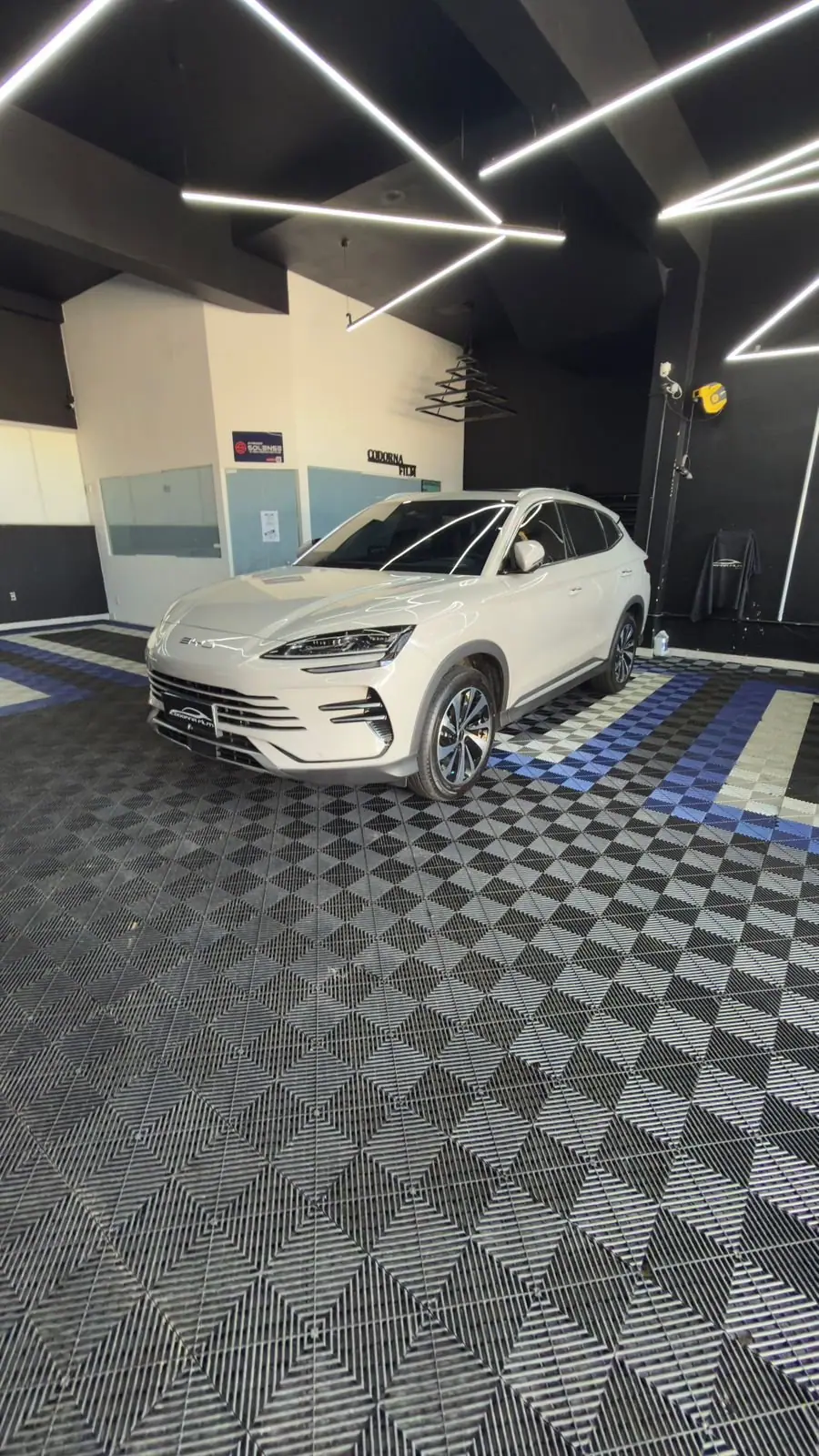 Insulfilm transparente por dentro: uma tendência em proteção e conforto automotivo