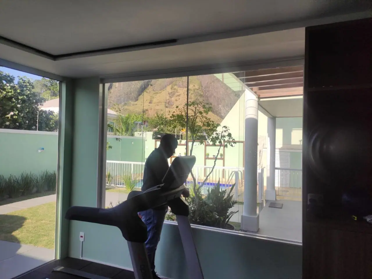 Película de segurança para vidro residencial