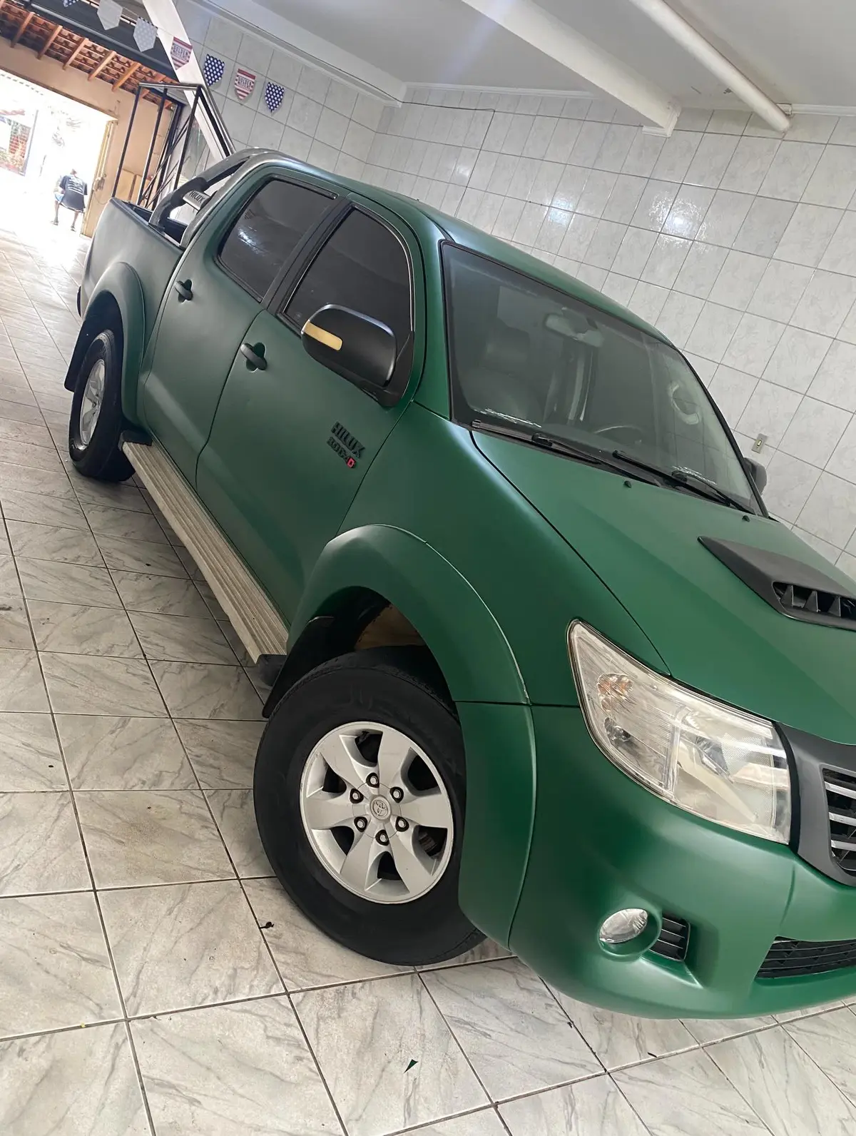 Toyota Hilux – De prata para verde – Studio Alcaid's